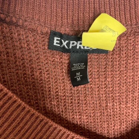 Express v-neck burnt orange sweater - Picture 2 of 6